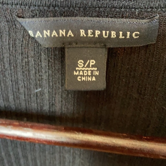Black ruffle front Banana Republic cardigan size small - Picture 2 of 5